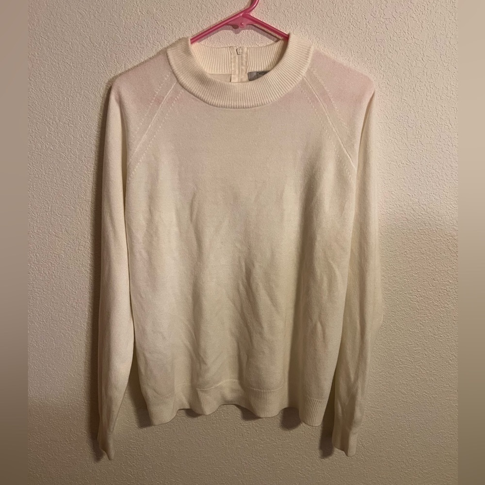 Mercer Street Studio White Sweater Size Large